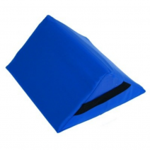 Cojín triangular azul pequeño 50x40x13 cm 1ud ref.rmc4438bl